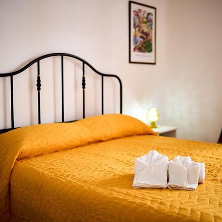 Mercede Rooms Палермо Екстериор снимка