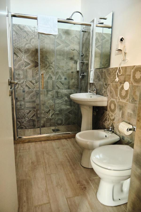 Mercede Rooms Палермо Екстериор снимка